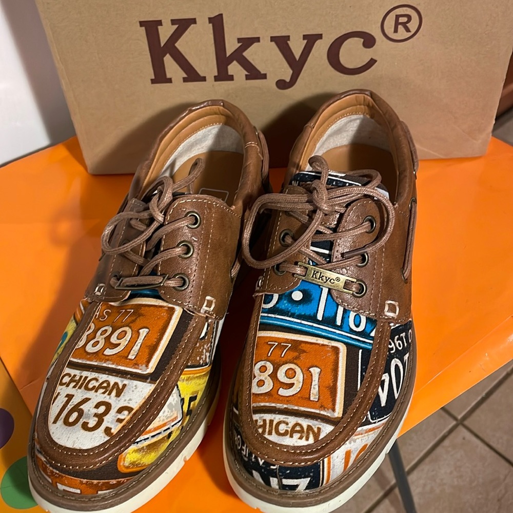 Men’s deck shoes
